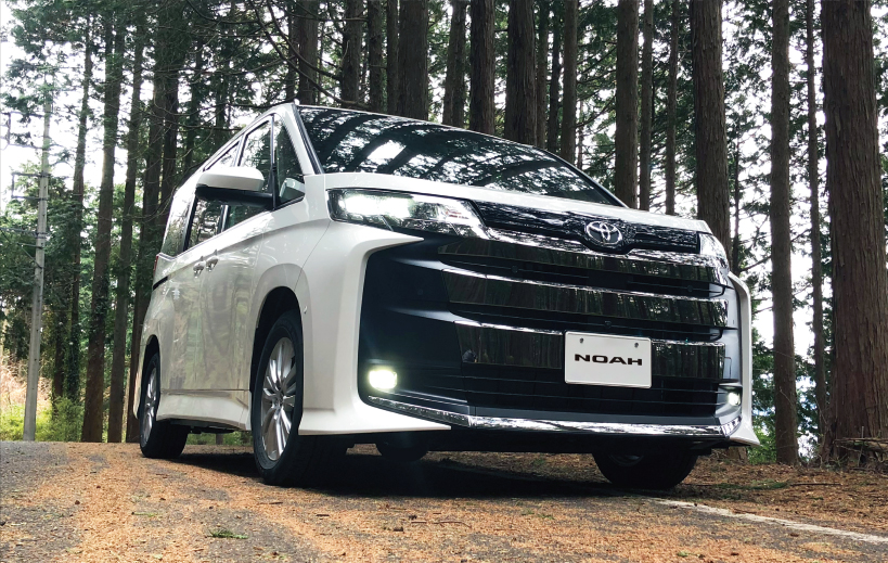 テクニック2 下からのアングルで撮る時は、タイヤが4輪見えるように