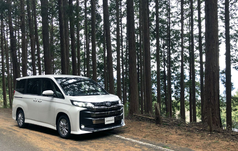 テクニック1 車の進行方向側に空間をつくって、伸びやかな印象に