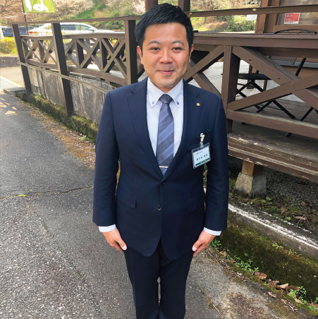 テクニック3 全身写真は下から撮ることで脚長効果！