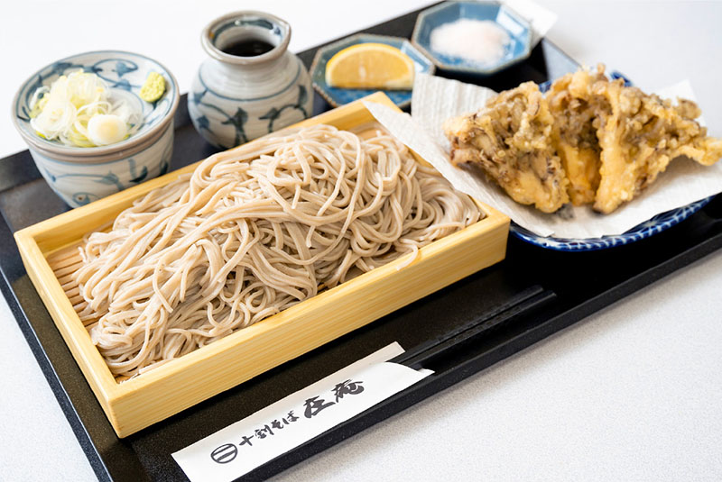 舞茸天せいろ（1,300円 税込）