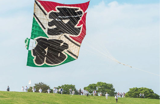 毎年5月には江戸川河川敷にて「大凧あげ祭り」が開催されることでも有名です。
