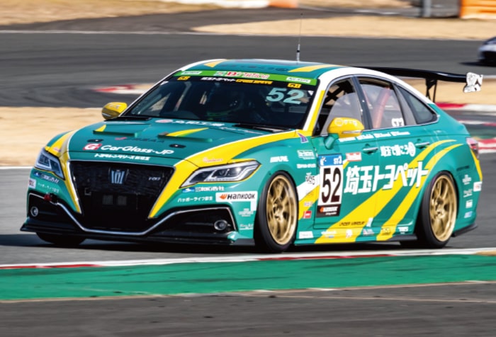 市販車ベースの耐久レースにクラウンRSで参戦