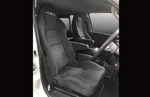 スポーツシート（運転席用/助手席用）